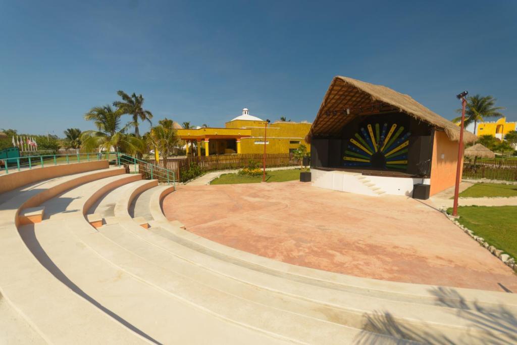 Pavoreal Beach Resort Тулум Екстериор снимка
